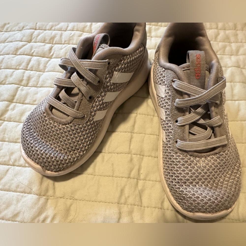 Adidas Kids Sneakers in Light Gray and White
